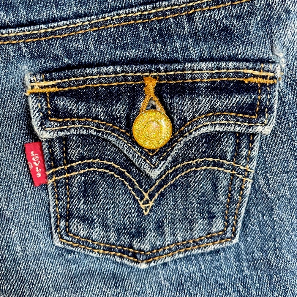 3/$25💥Levi's Crystal Hardware Jean Shorts, Yellow Crystal Button, Crystal Rivets